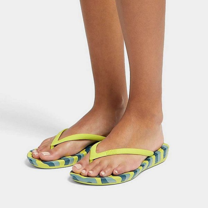 Women's FitFlop Iqushion Wave Print Ergonomic Flip Flops Light Green | 623QMBWGD